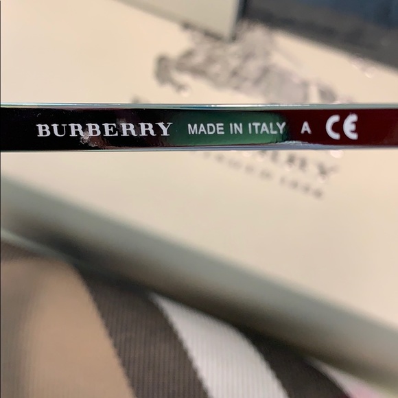 Authentic Burberry Sunglasses - Picture 4 of 4